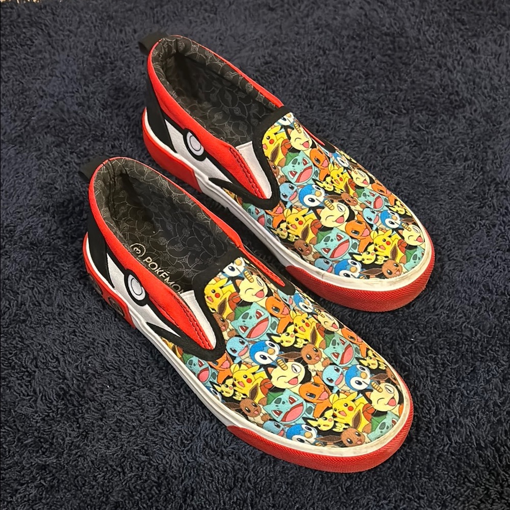 POKEMON Ground Up Boys Slip On Canvas Sneaker Shoes Size 3